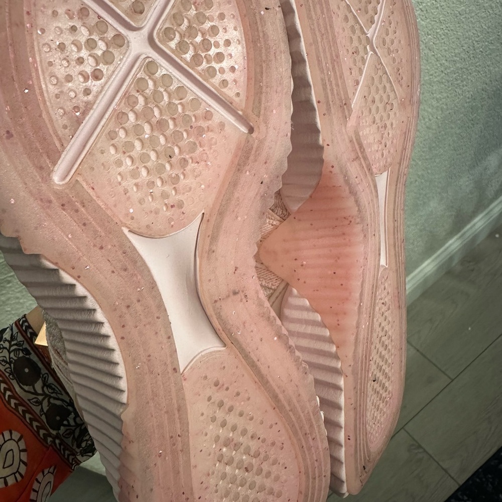 Shoes - Picture 3 of 6